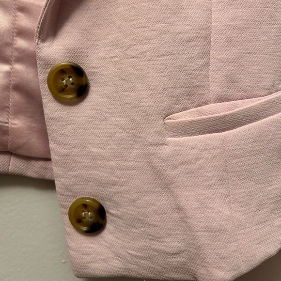 ASTR Cropped Pink Blazer - Picture 4 of 4